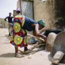 Bioenergía en África occidental: impactos en las mujeres y los bosques